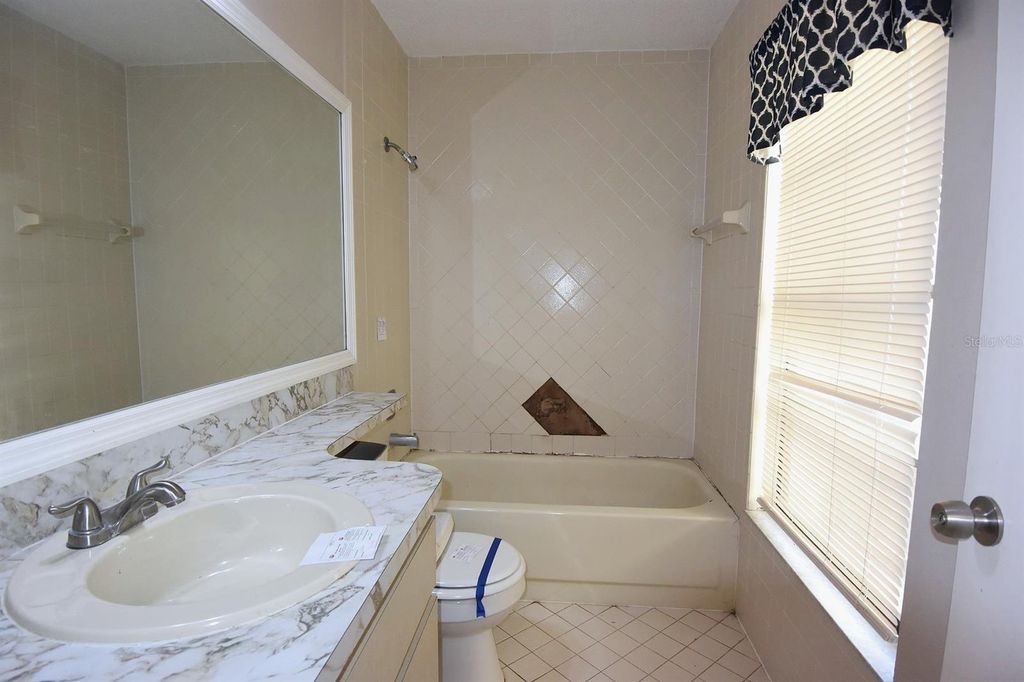 Image 24 of property listing at 5645 HAMILTON HARBOR DRIVE, New Port Richey, FL 34652