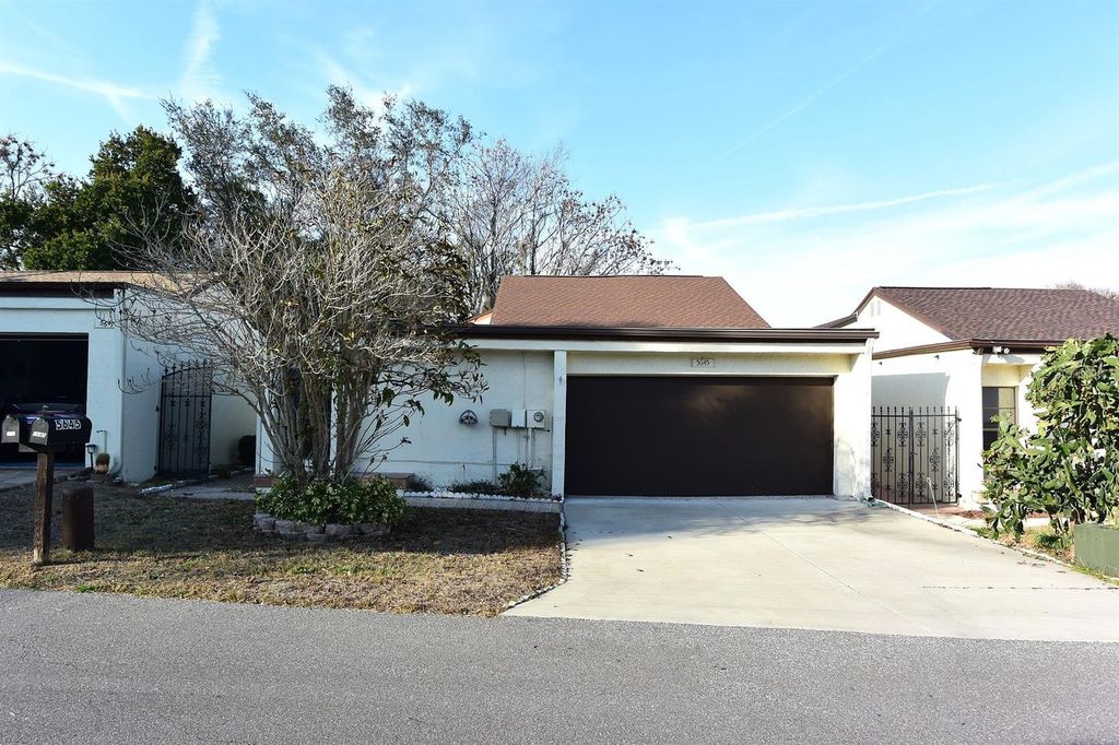 Image 32 of property listing at 5645 HAMILTON HARBOR DRIVE, New Port Richey, FL 34652