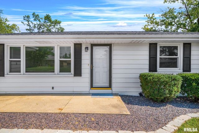 3422 N ROCKWOOD Road, Peoria, IL 61604