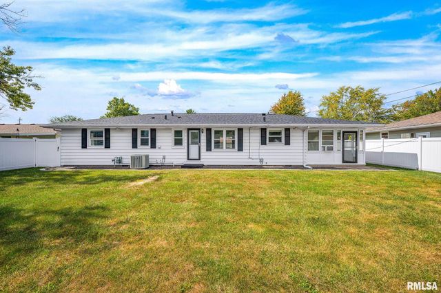 3422 N ROCKWOOD Road, Peoria, IL 61604