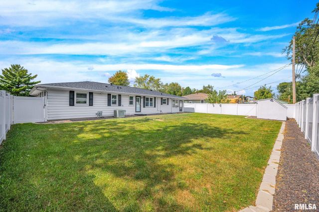 3422 N ROCKWOOD Road, Peoria, IL 61604