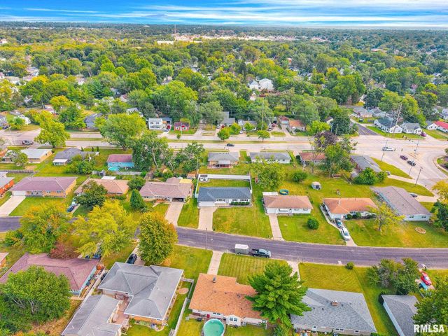 3422 N ROCKWOOD Road, Peoria, IL 61604