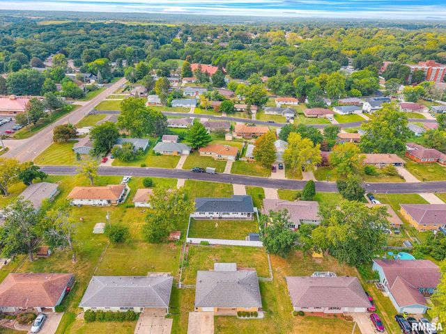 3422 N ROCKWOOD Road, Peoria, IL 61604