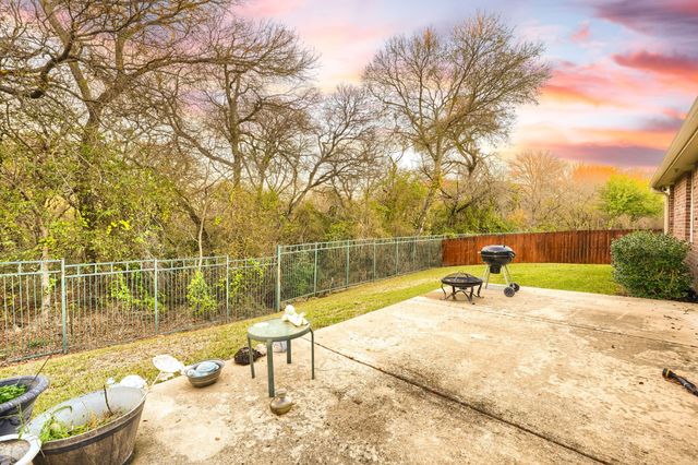 327 Crosscreek Drive, Wylie, TX 75098