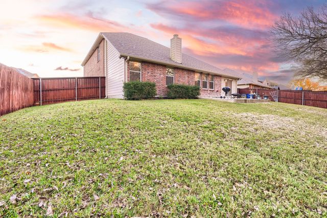 327 Crosscreek Drive, Wylie, TX 75098
