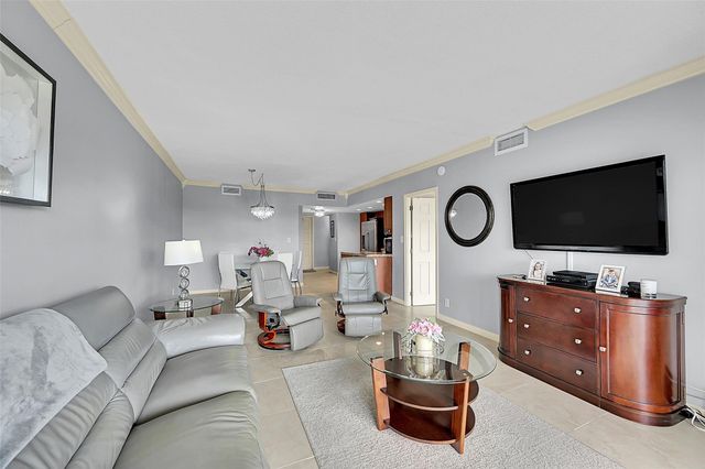 3100 N Palm Aire Dr 606, Pompano Beach, FL 33069