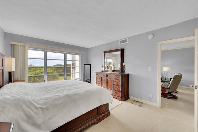 3100 N Palm Aire Dr 606, Pompano Beach, FL 33069