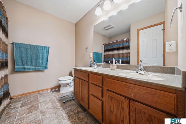 1260 Morton Street, Lincoln, NE 68521