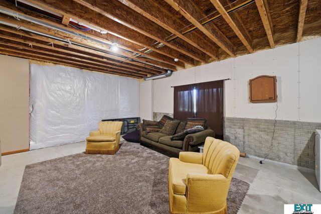 1260 Morton Street, Lincoln, NE 68521