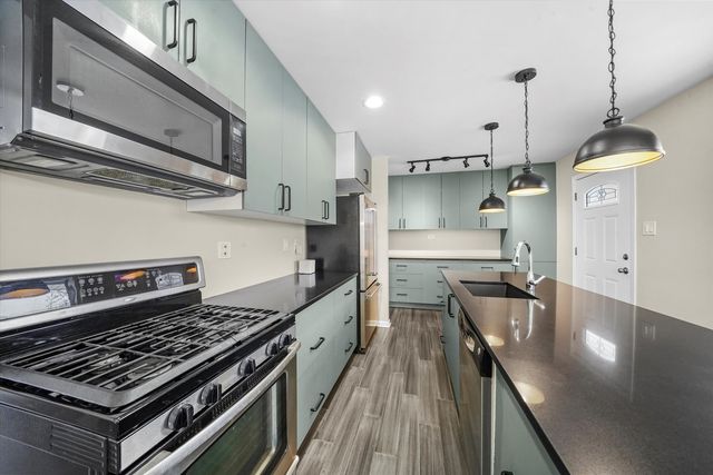 8939 Melvina Avenue, Oak Lawn, IL 60453