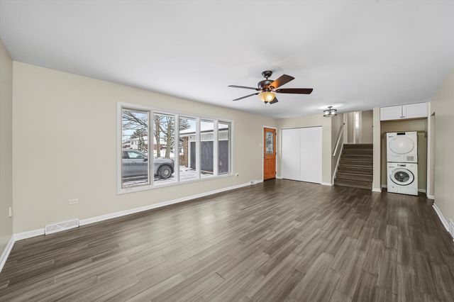 8939 Melvina Avenue, Oak Lawn, IL 60453