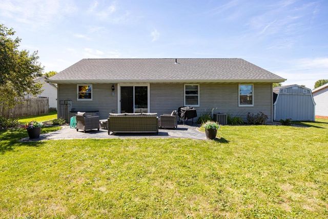 1900 FIELDCREST DRIVE, Kaukauna, WI 54130