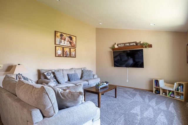1900 FIELDCREST DRIVE, Kaukauna, WI 54130