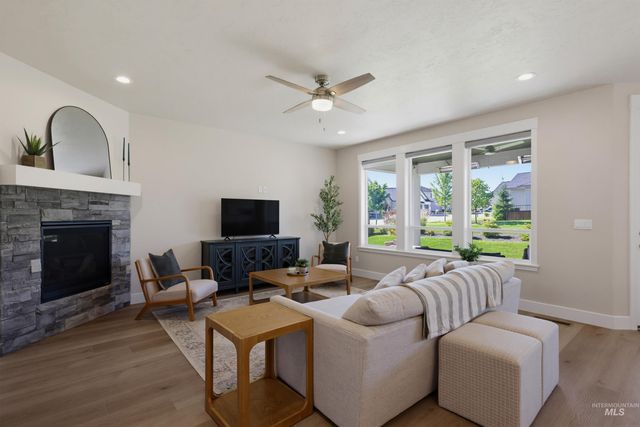1457 W Tenzing St, Nampa, ID 83686
