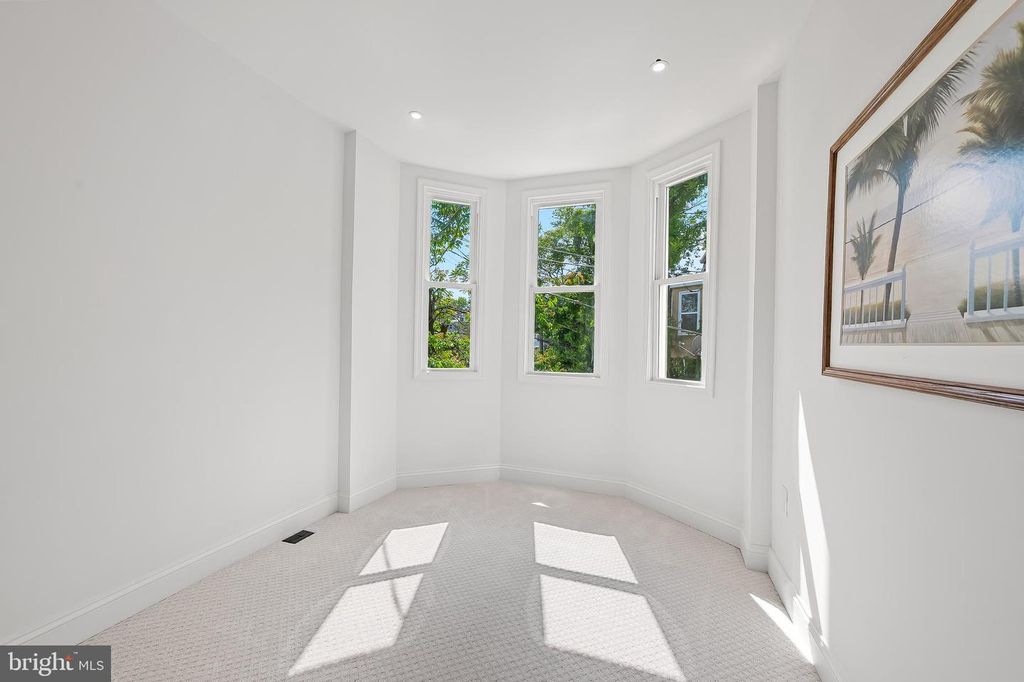 Image 18 of property listing at 1030 N GILMOR ST, Baltimore, MD 21217