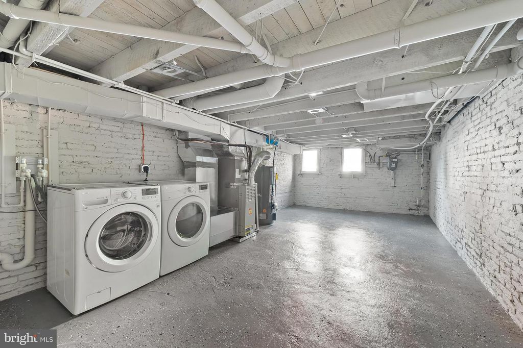 Image 25 of property listing at 1030 N GILMOR ST, Baltimore, MD 21217