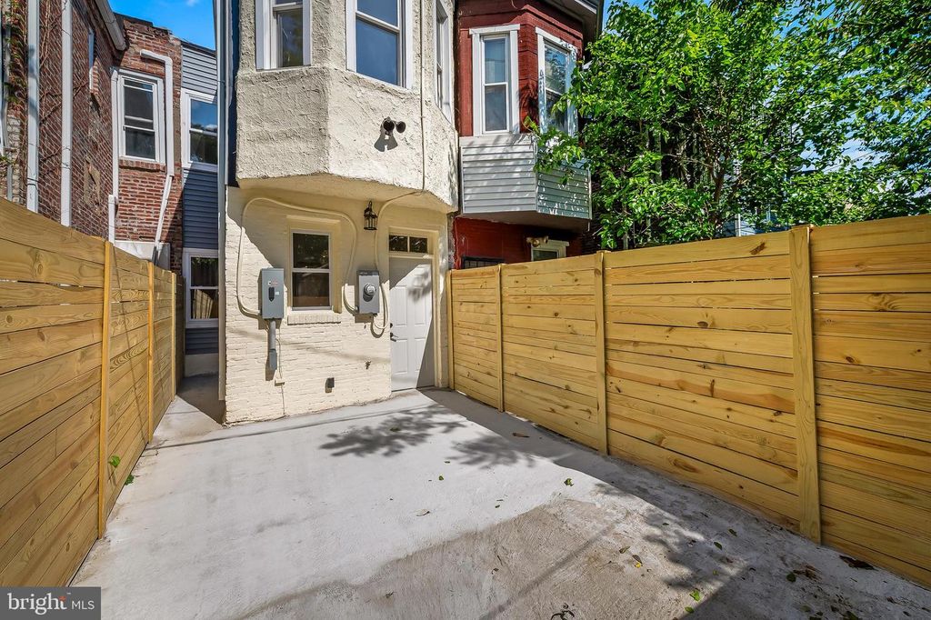 Image 30 of property listing at 1030 N GILMOR ST, Baltimore, MD 21217