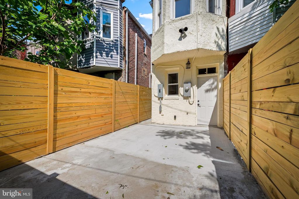 Image 31 of property listing at 1030 N GILMOR ST, Baltimore, MD 21217