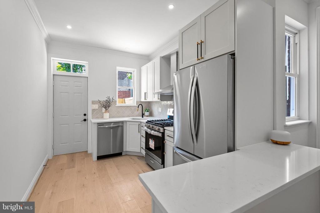 Image 9 of property listing at 1030 N GILMOR ST, Baltimore, MD 21217