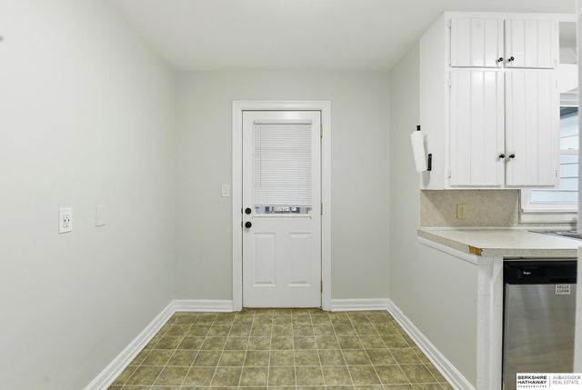 1020 S 31st Street, Omaha, NE 68105