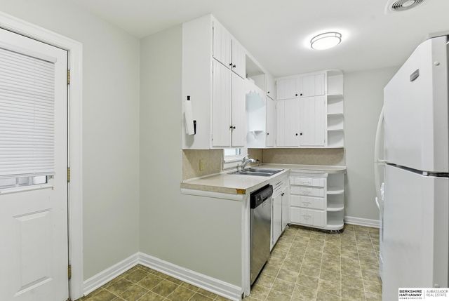 1020 S 31st Street, Omaha, NE 68105