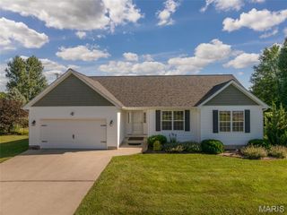 20237 Oak Ridge, Warrenton, MO 63383