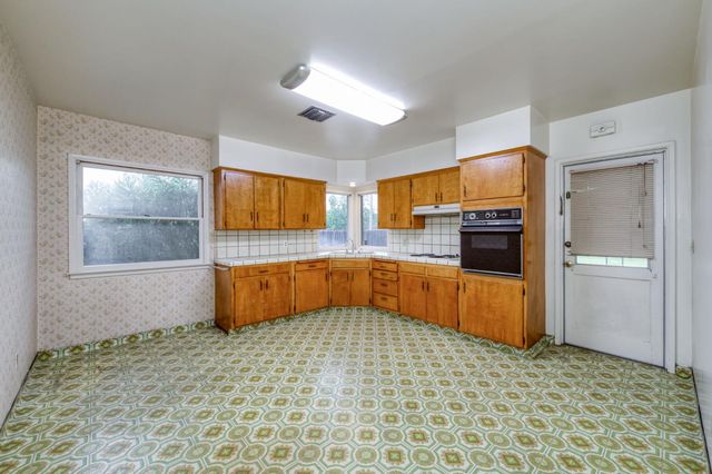 1036 E Cornell Avenue, Fresno, CA 93704