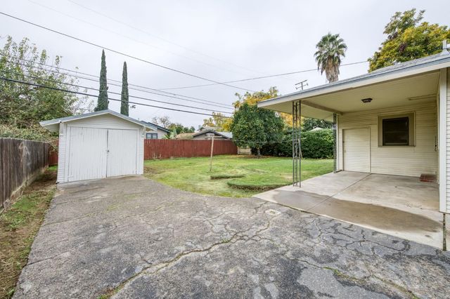 1036 E Cornell Avenue, Fresno, CA 93704