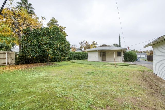 1036 E Cornell Avenue, Fresno, CA 93704