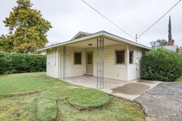 1036 E Cornell Avenue, Fresno, CA 93704