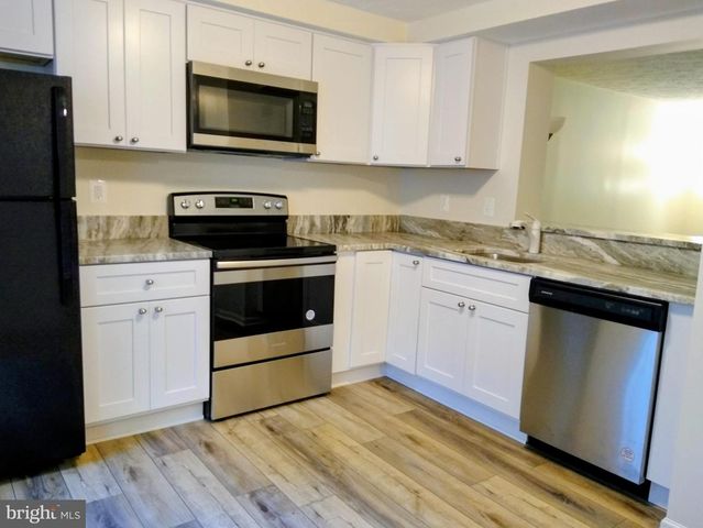 11013 BARTON HILL CT, Reston, VA 20191