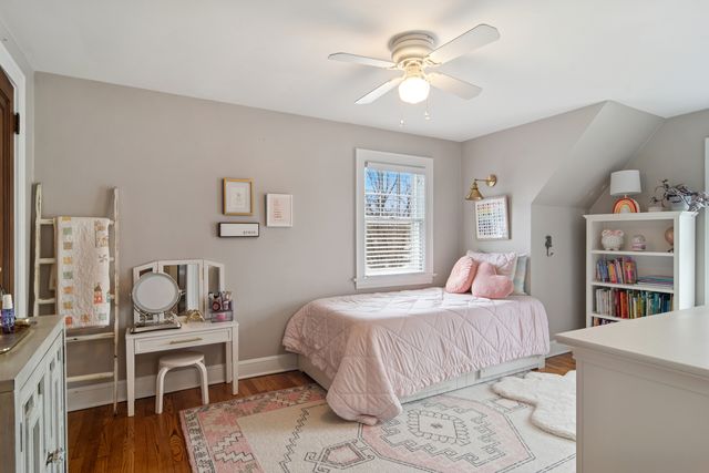 131 Walton Street, Barrington, IL 60010