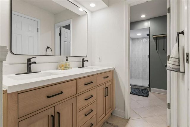 3503 NE Beechwood Circle, Lee's Summit, MO 64064