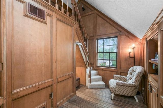 3503 NE Beechwood Circle, Lee's Summit, MO 64064