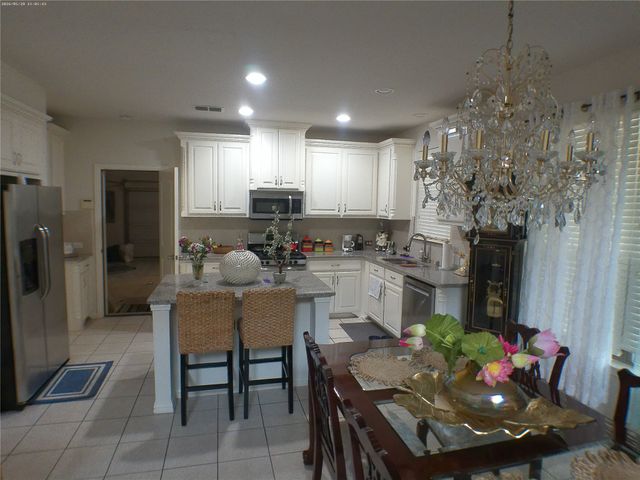524 S Greenville Avenue, Richardson, TX 75081
