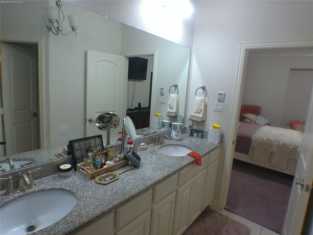524 S Greenville Avenue, Richardson, TX 75081