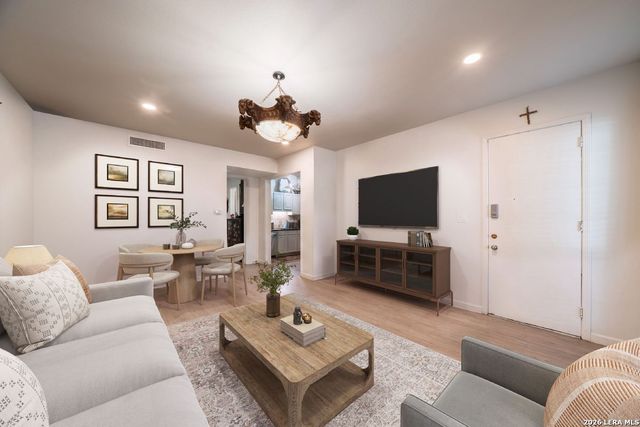 7707 Broadway Apt 19A, San Antonio, TX 78209