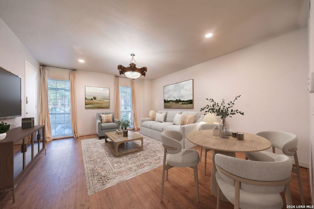 7707 Broadway Apt 19A, San Antonio, TX 78209