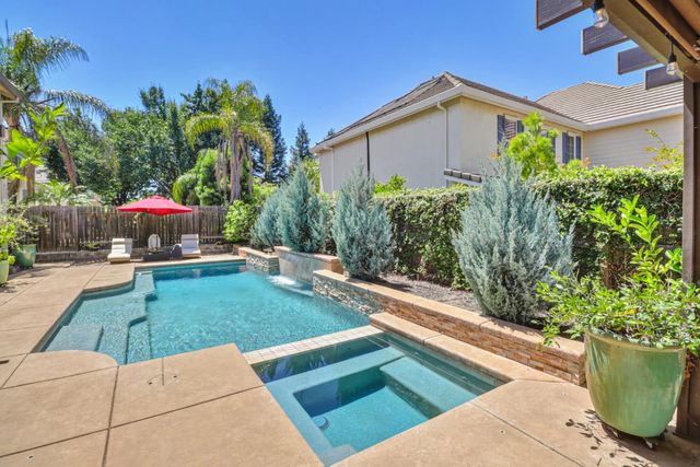 2489 Bent Tree, Roseville, CA 95747