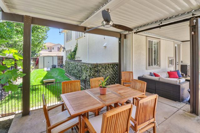 2489 Bent Tree, Roseville, CA 95747