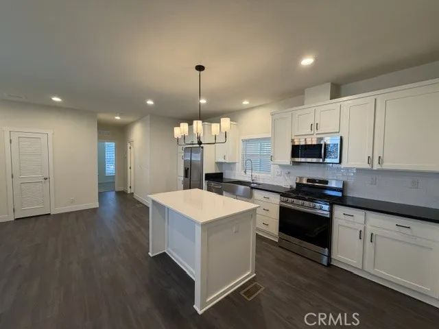 3444 Center 89, Riverside, CA 92501