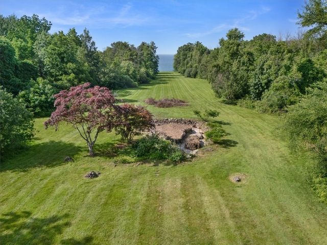 211 Lake Road, Ontario, NY 14519