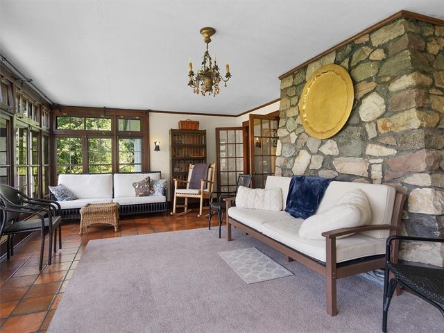 211 Lake Road, Ontario, NY 14519