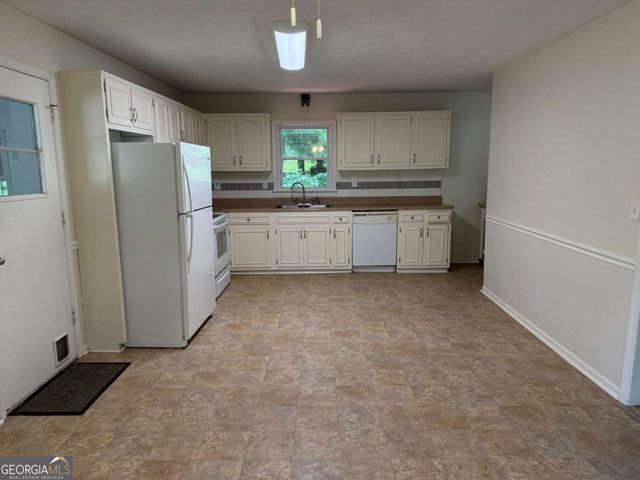 3013 Barcelona Way, Conyers, GA 30012