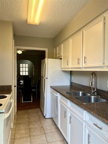 8299 Kingsbrook Road 180, Houston, TX 77024