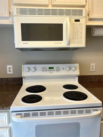 8299 Kingsbrook Road 180, Houston, TX 77024