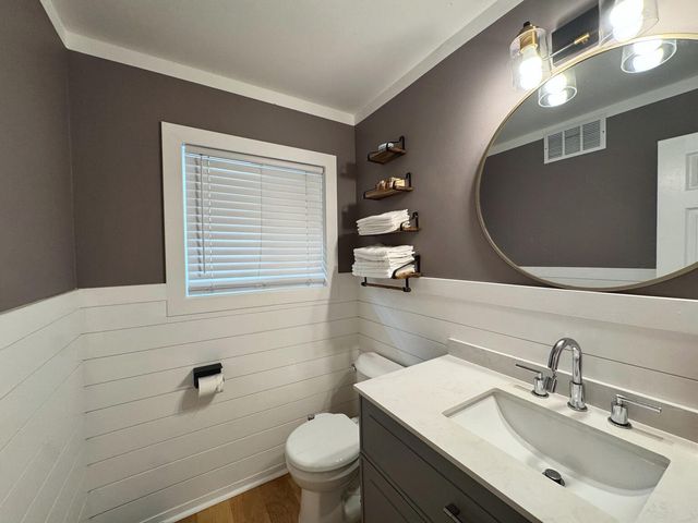 2380 Walce Drive, West Bloomfield, MI 48324