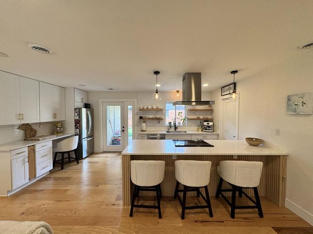 2380 Walce Drive, West Bloomfield, MI 48324