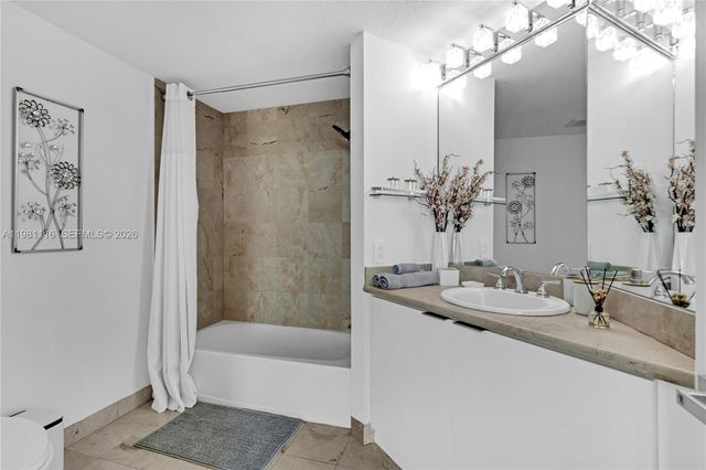 6515 Collins Ave 708, Miami Beach, FL 33141