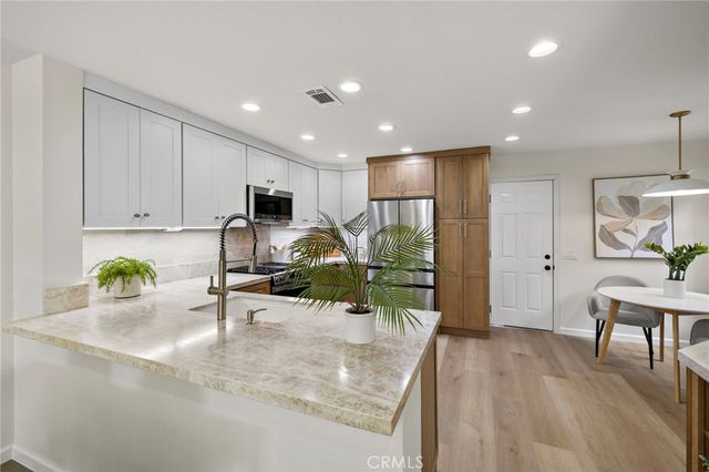 69 Fuente, Rancho Santa Margarita, CA 92688